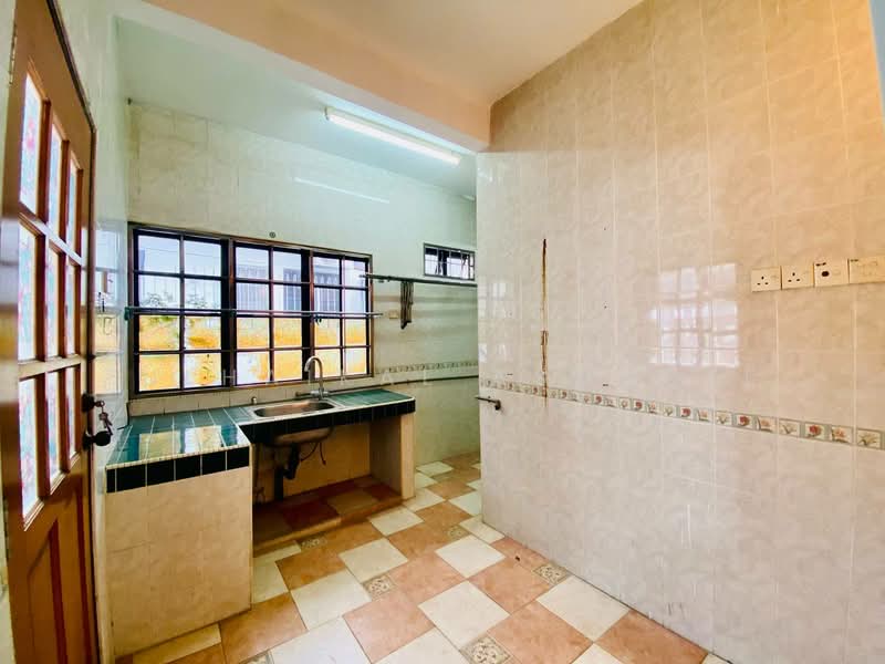 2-storey Terraced House for Sale in Taman Bukit Maluri (Kepong) - Zulhaikal Asmadee - Kitchen - PropertyGuru.com.my