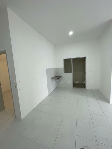 Kondominium untuk Disewa di Residensi Sateria - Firuz Rahmad - Kitchen - PropertyGuru.com.my