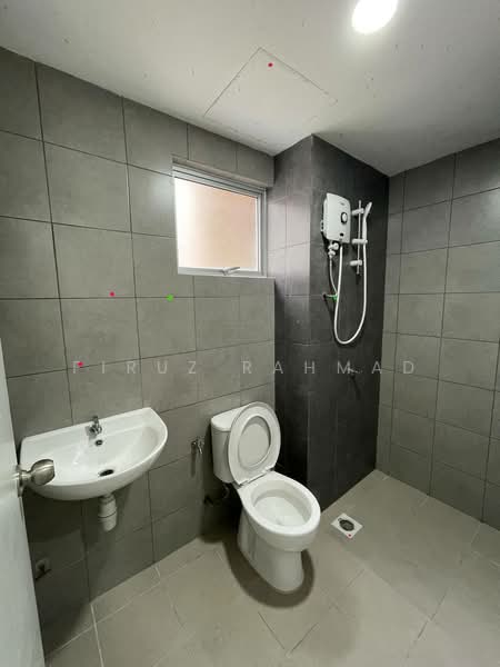 Kondominium untuk Disewa di Residensi Sateria - Firuz Rahmad - Bathroom - PropertyGuru.com.my