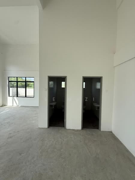 Factory for Rent in Ipoh (Perak) - Lee Muzi - Bathroom - PropertyGuru.com.my