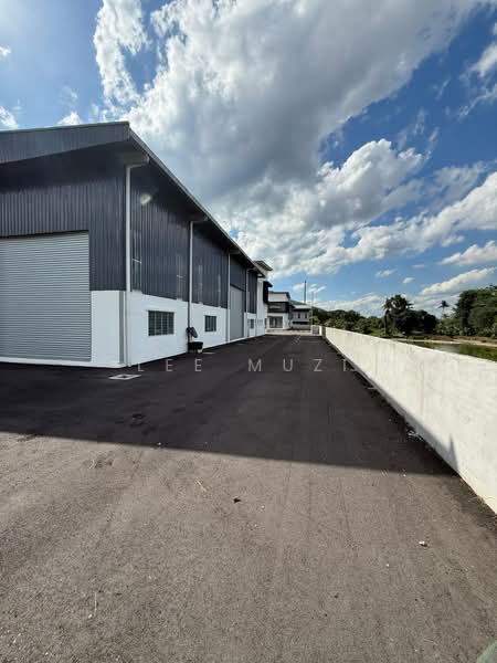 Factory for Rent in Ipoh (Perak) - Lee Muzi - Exterior - PropertyGuru.com.my