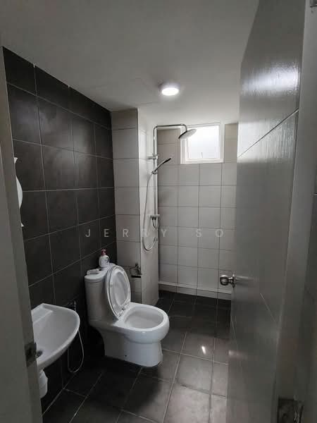 Condominium for Rent at Fairview Residence - Jerry So - Bathroom - PropertyGuru.com.my