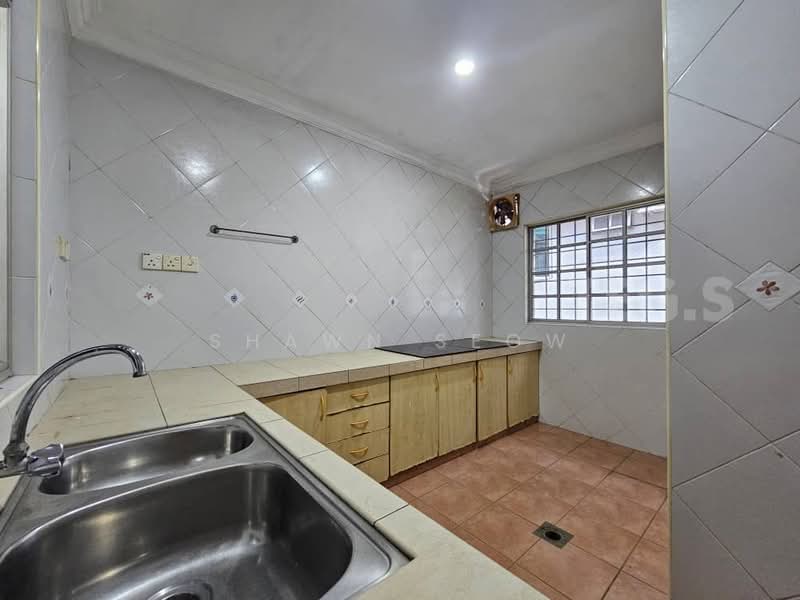 Rumah Teres untuk Dijual di Kota Kemuning (Shah Alam) - Shawn Seow - Kitchen - PropertyGuru.com.my