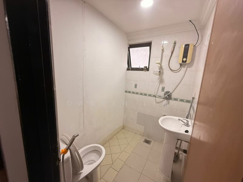 Condominium for Rent at Cyber Heights Villa - Darren Lim - Bathroom - PropertyGuru.com.my