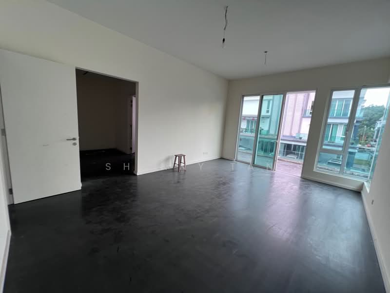 Rumah Berkembar untuk Dijual di Bandar Sungai Long (Selangor) - Shanny Tan - Living Room - PropertyGuru.com.my