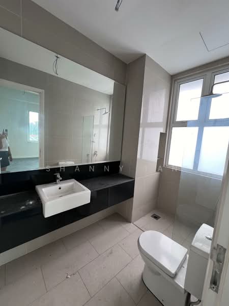 Rumah Berkembar untuk Dijual di Bandar Sungai Long (Selangor) - Shanny Tan - Bathroom - PropertyGuru.com.my