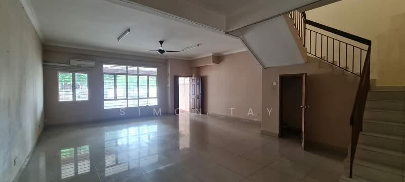 Rumah Teres 2 Tingkat untuk Dijual di Puchong Utama (Seksyen 1) (Puchong) - Simon Tay - Living Room - PropertyGuru.com.my
