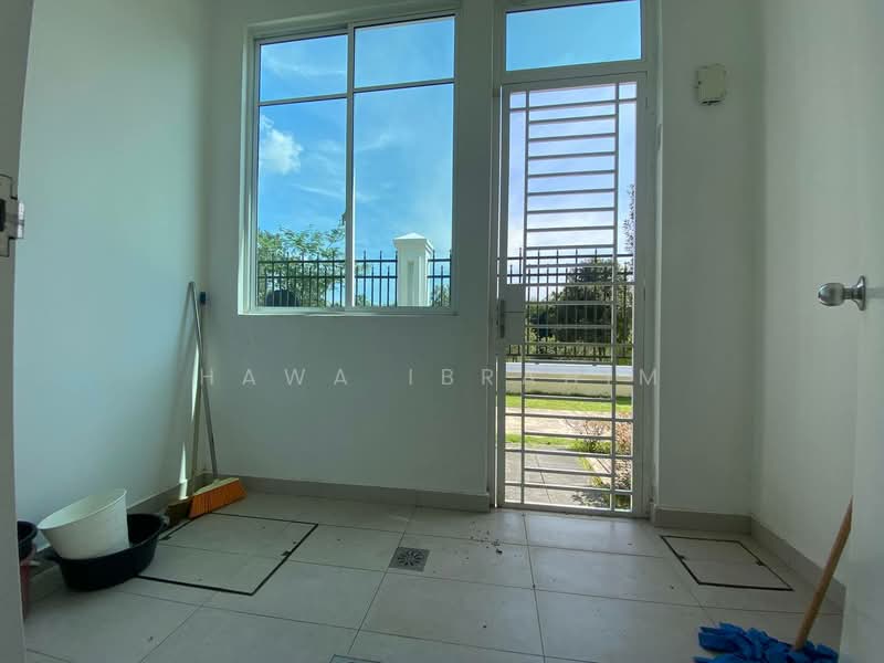 2-storey Terraced House for Sale in Eco Majestic (Semenyih) - Hawa Ibrahim - Entrance - PropertyGuru.com.my