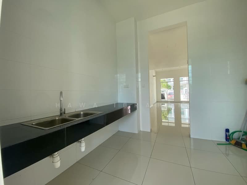 2-storey Terraced House for Sale in Eco Majestic (Semenyih) - Hawa Ibrahim - Kitchen - PropertyGuru.com.my