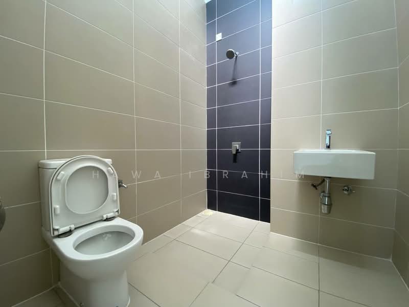 2-storey Terraced House for Sale in Eco Majestic (Semenyih) - Hawa Ibrahim - Bathroom - PropertyGuru.com.my