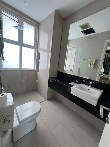 Rumah Berkembar untuk Dijual di Bandar Sungai Long (Selangor) - Shanny Tan - Bathroom - PropertyGuru.com.my