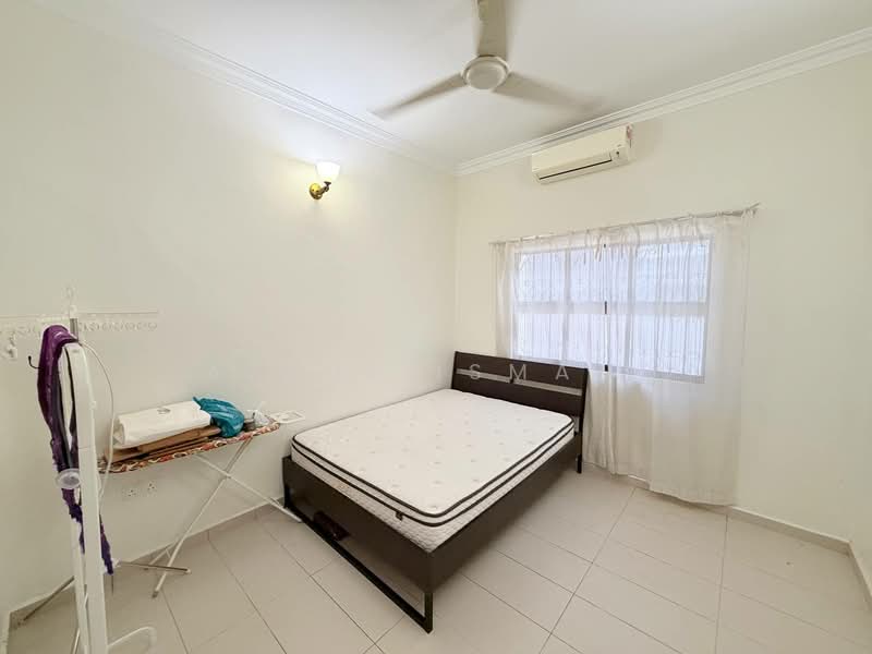 1-storey Terraced House for Sale in Taman Ehsan (Kepong) - Azrul Ismail - Bedroom - PropertyGuru.com.my