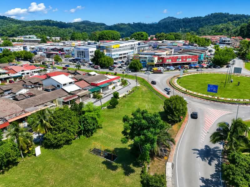 1-storey Terraced House for Sale in Taman Ehsan (Kepong) - Azrul Ismail - Exterior - PropertyGuru.com.my