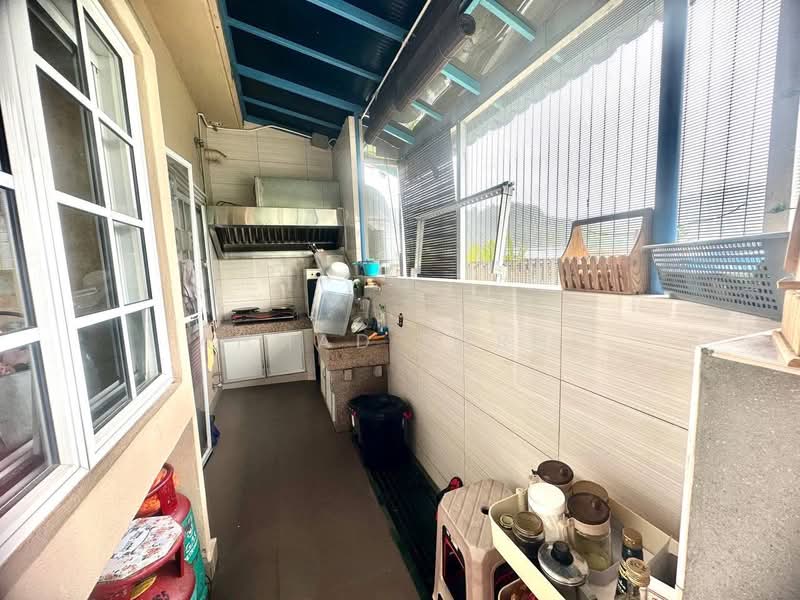 Semi-Detached House for Sale in Ukay Perdana (Ulu Kelang) - Ahmad Farhi - Kitchen - PropertyGuru.com.my