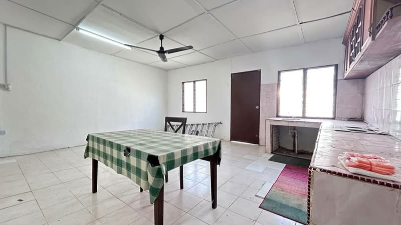 Rumah Teres untuk Dijual di Rawang (Selangor) - Nurain . - Kitchen - PropertyGuru.com.my
