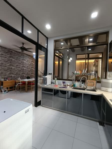Cluster House for Sale in Setia Tropika (Johor Bahru) - Ee Fong Toh - Kitchen - PropertyGuru.com.my