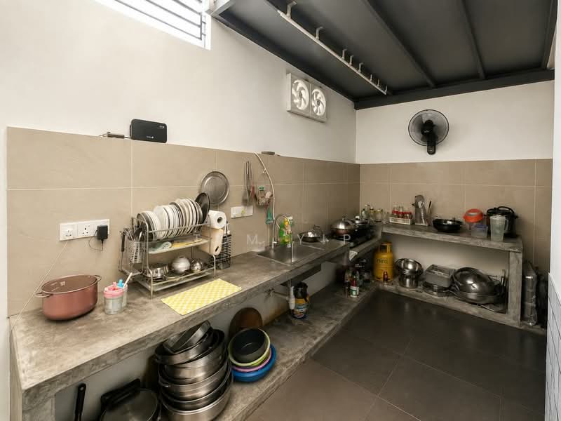Rumah Teres 2.5-Tingkat untuk Dijual di Rawang (Selangor) - Tom Yip - Kitchen - PropertyGuru.com.my