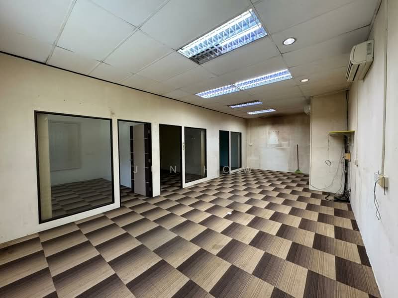 Factory for Rent in Kawasan Perindustrian Batu Caves (Batu Caves) - Jun How - Interior - PropertyGuru.com.my