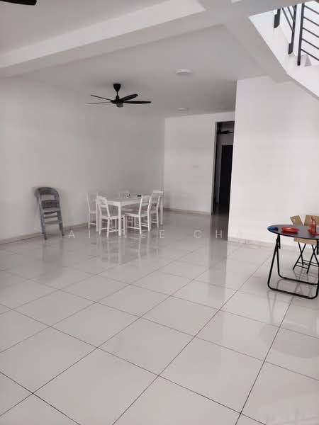 Rumah Teres untuk Disewa di Taman Jasa Intan (Bukit Mertajam) - Ai Nee Cha - Living Room - PropertyGuru.com.my