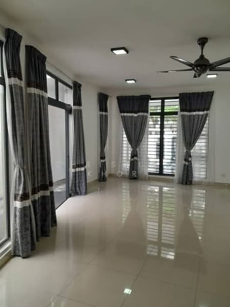 2-storey Terraced House for Sale in Laman Glenmarie (Shah Alam) - Christine Khor - Living Room - PropertyGuru.com.my