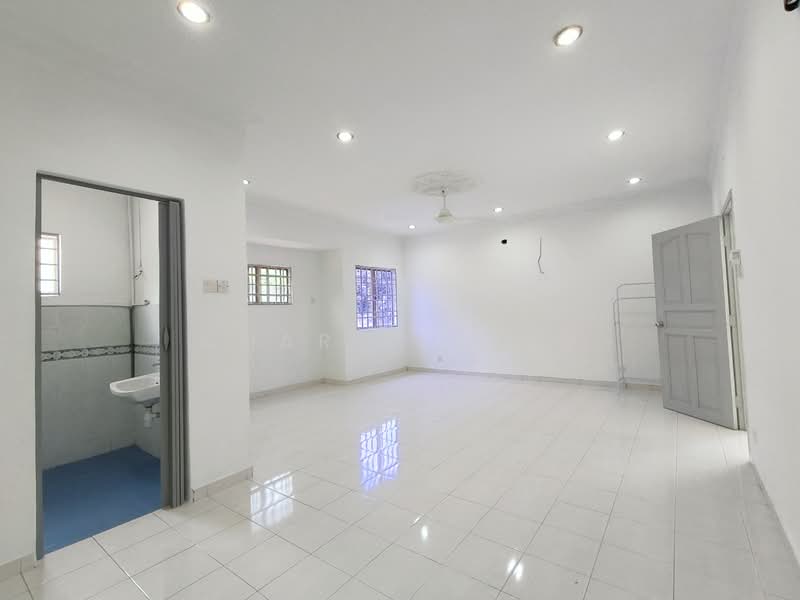 2-storey Terraced House for Rent in Bandar Bukit Tinggi (Klang) - Charlie Gan - PropertyGuru.com.my