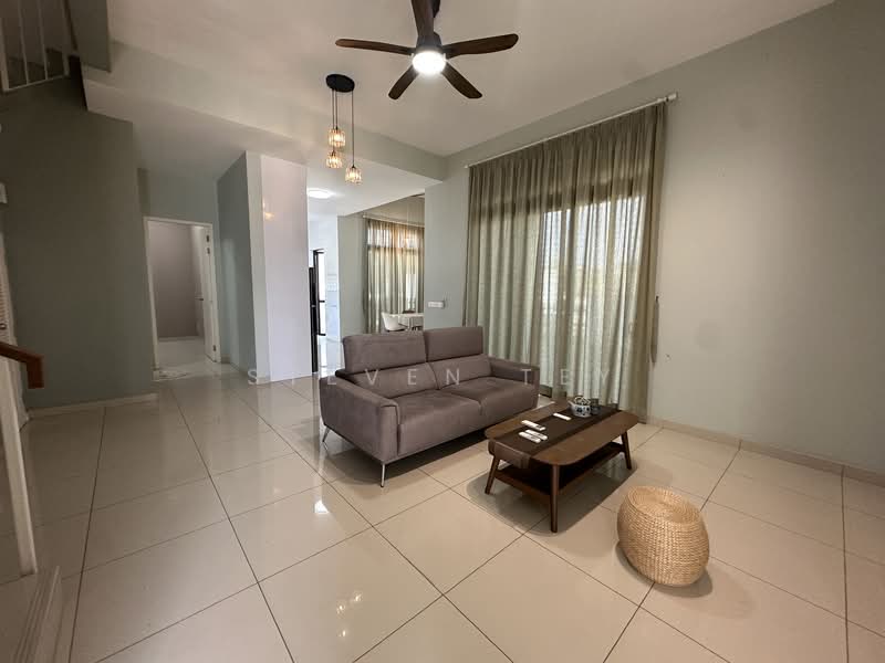 Semi-Detached House for Sale in Setia Alam (Selangor) - Steven Tey - Living Room - PropertyGuru.com.my