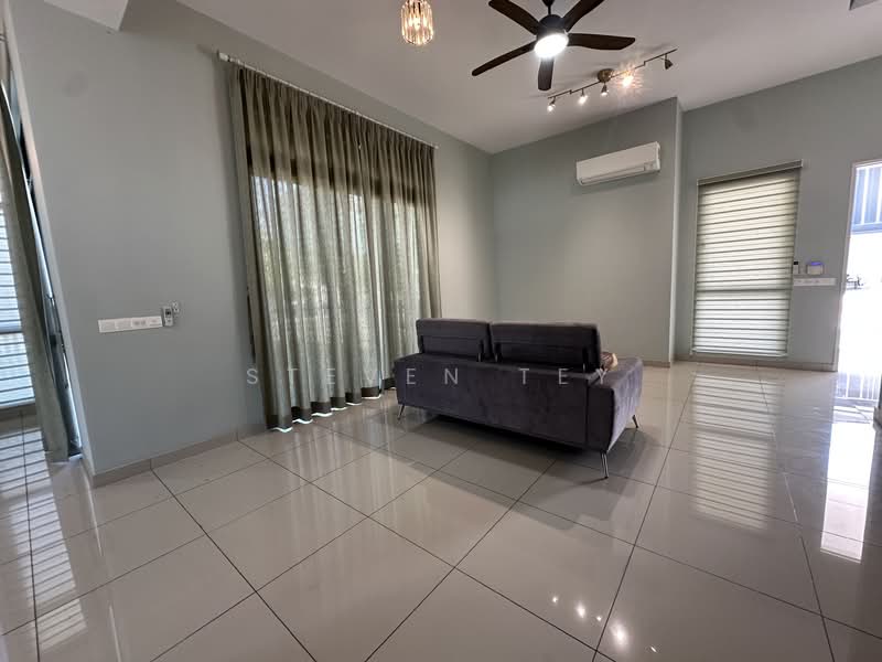 Semi-Detached House for Sale in Setia Alam (Selangor) - Steven Tey - Living Room - PropertyGuru.com.my