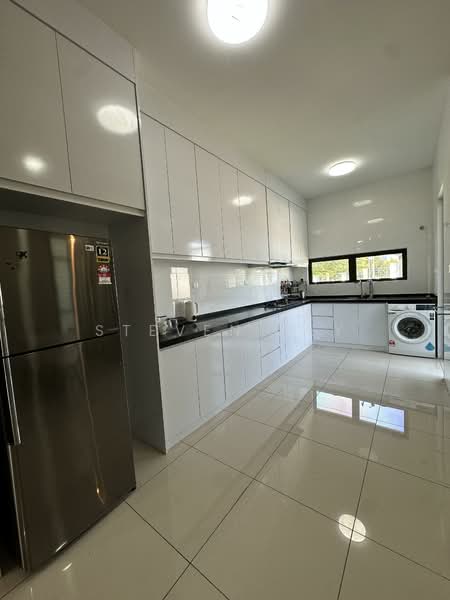 Semi-Detached House for Sale in Setia Alam (Selangor) - Steven Tey - Kitchen - PropertyGuru.com.my