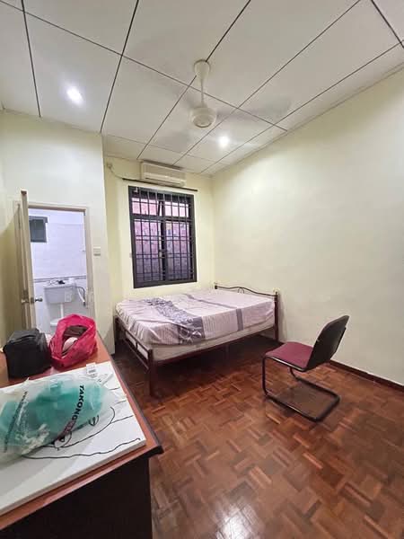 Terraced House for Rent in Johor Bahru (Johor) - Brown Cheng - PropertyGuru.com.my