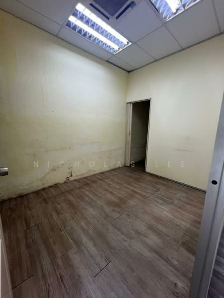 Shop for Sale in Taman Jubilee (Ipoh) - Nicholas Lee - Interior - PropertyGuru.com.my