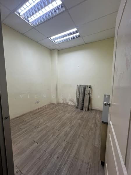 Shop for Sale in Taman Jubilee (Ipoh) - Nicholas Lee - Interior - PropertyGuru.com.my