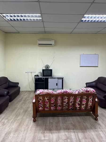 Shop for Sale in Taman Jubilee (Ipoh) - Nicholas Lee - Living Room - PropertyGuru.com.my