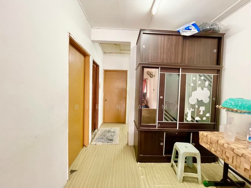 Rumah Teres 1 Tingkat untuk Dijual di Taman Cheras Perdana (Cheras) - Sabirin Ahmad - Corridor - PropertyGuru.com.my