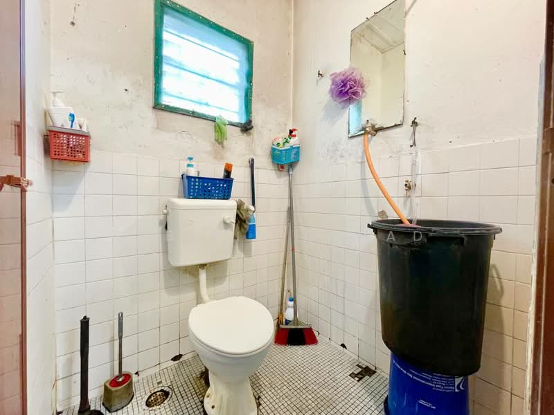 Rumah Teres 1 Tingkat untuk Dijual di Taman Cheras Perdana (Cheras) - Sabirin Ahmad - Bathroom - PropertyGuru.com.my
