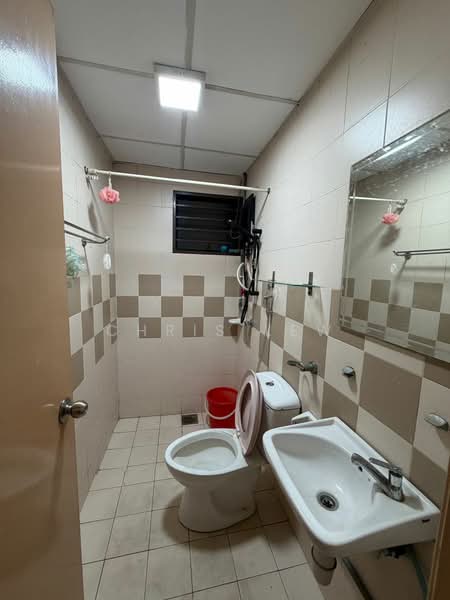 Condominium for Rent at Royal Domain Sri Putramas 2 - CHRIS LEW - Bathroom - PropertyGuru.com.my