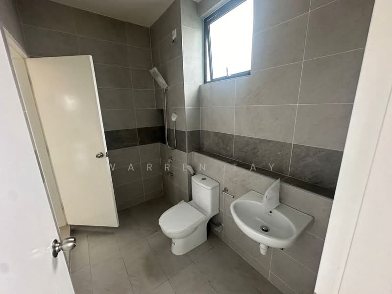 2-storey Terraced House for Sale in Taman Adda Heights (Tebrau) - Warren Tay - Bathroom - PropertyGuru.com.my