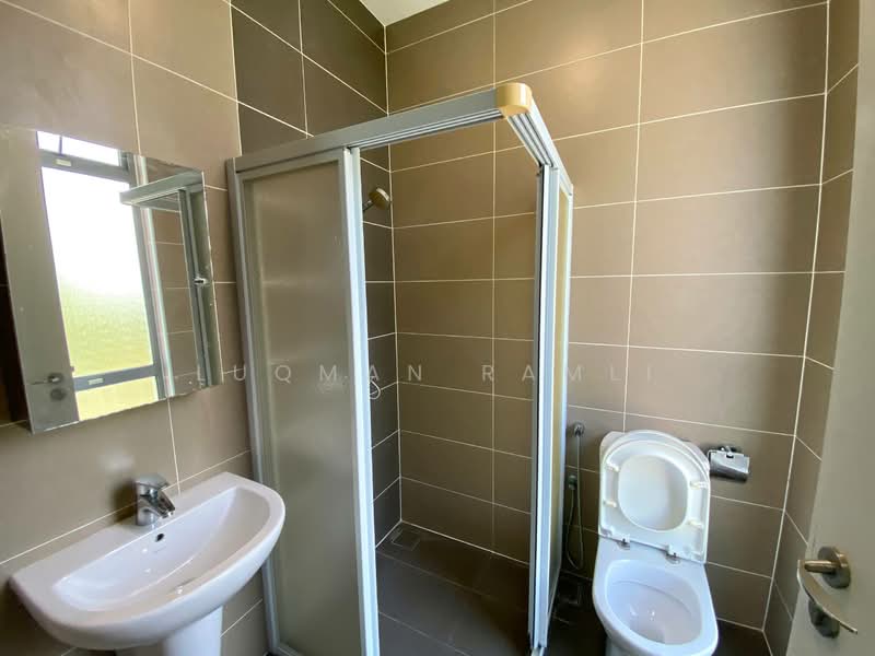2-storey Terraced House for Sale in Cyberjaya (Selangor) - Luqman Ramli - Bathroom - PropertyGuru.com.my
