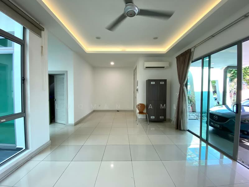 2-storey Terraced House for Sale in Cyberjaya (Selangor) - Luqman Ramli - Living Room - PropertyGuru.com.my