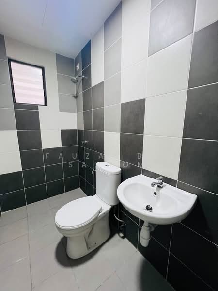 Service Residence for Sale at Residensi Mutiara Kajang 2 - Fauzan bin Sahrom - Bathroom - PropertyGuru.com.my