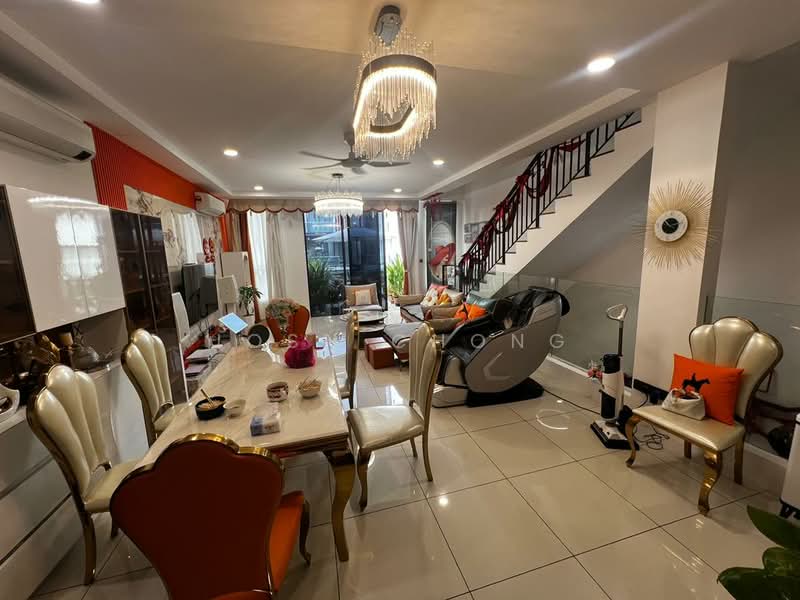Rumah Teres 3 Tingkat untuk Dijual di BANDAR PUCHONG JAYA (Puchong) - Josh Chong - Living Room - PropertyGuru.com.my