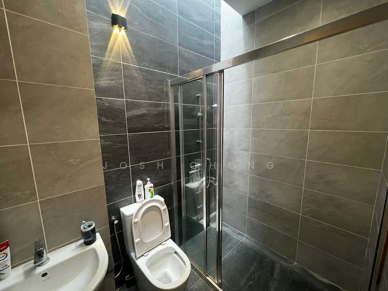 Rumah Teres 3 Tingkat untuk Dijual di BANDAR PUCHONG JAYA (Puchong) - Josh Chong - Bathroom - PropertyGuru.com.my