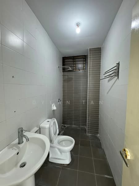 Servis Apartment untuk Dijual di Palazio - Dylan Tan - Bathroom - PropertyGuru.com.my