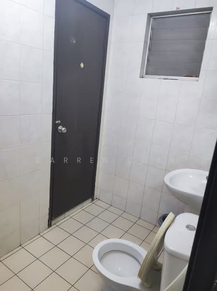 Servis Apartment untuk Disewa di Millennium Place @ Millennium Square - Darren Chan - Bathroom - PropertyGuru.com.my