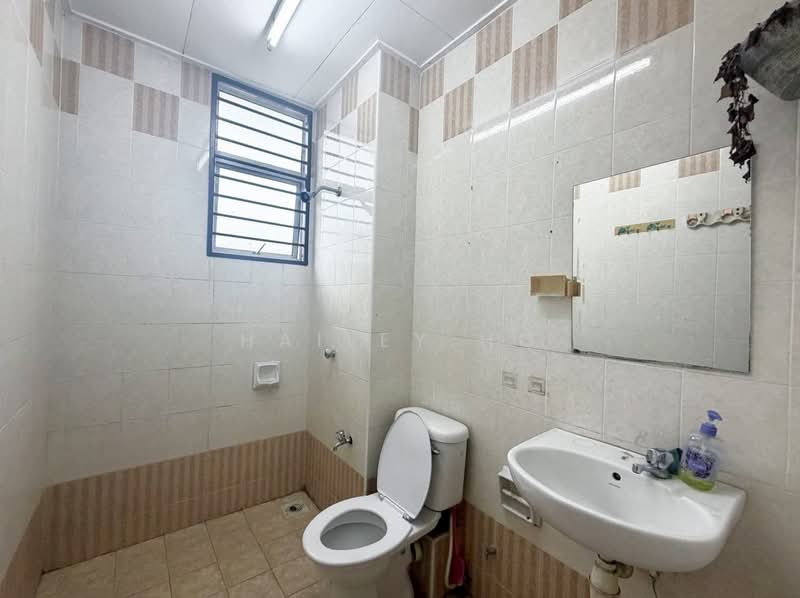 2-storey Terraced House for Sale in Setia Indah (Setia Alam) - Hailey Ho - Bathroom - PropertyGuru.com.my