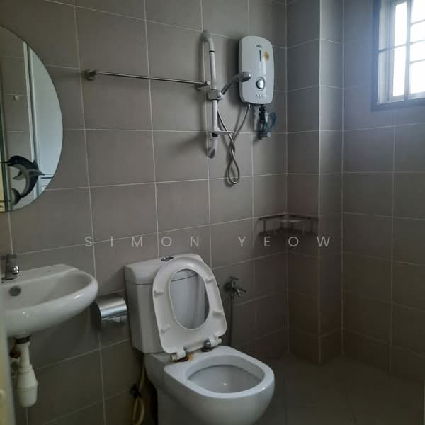 2-storey Terraced House for Sale in Bandar Putra Permai (Seri Kembangan) - Simon Yeow - Bathroom - PropertyGuru.com.my