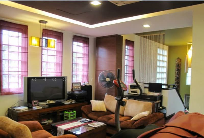 2-storey Terraced House for Sale in Bukit Jelutong (Shah Alam) - Choo Nyet Kiong - Living Room - PropertyGuru.com.my