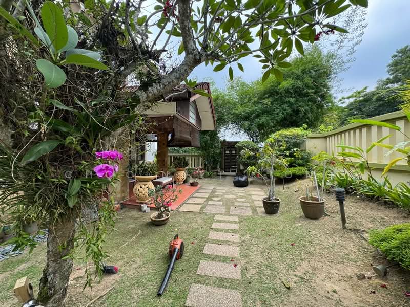 2-storey Terraced House for Sale in Bukit Jelutong (Shah Alam) - Choo Nyet Kiong - Exterior - PropertyGuru.com.my