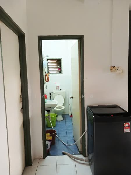 Apartment for Sale at Pangsapuri Kasturi Tiara - Tavon RG - Bathroom - PropertyGuru.com.my