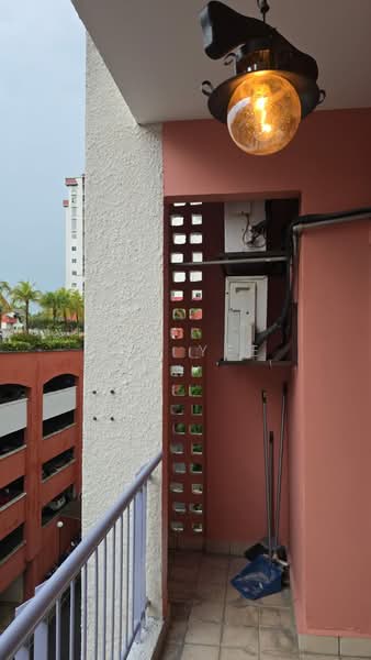 Kondominium untuk Disewa di Ketumbar Hill - Bee Yee - Balcony - PropertyGuru.com.my
