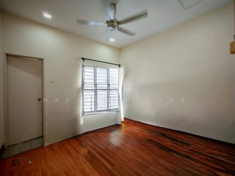 2-storey Terraced House for Sale in Denai Alam (Shah Alam) - Hasliza Hassan - Interior - PropertyGuru.com.my